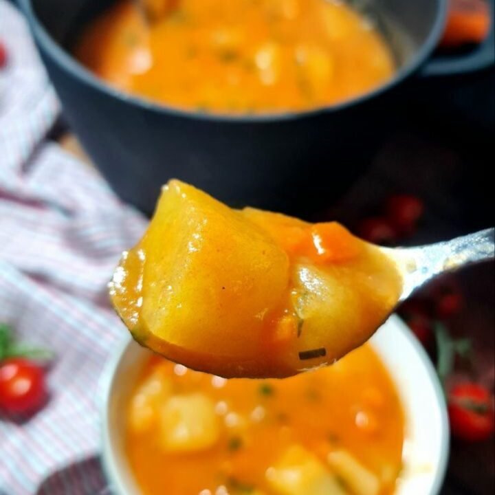 vegan potato stew, grandma´s recipe, vegan comfort food, vegan dinner idea, vegan lunch idea, potato stew, family recipe
