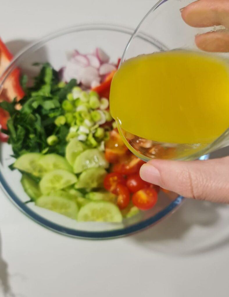 iceberg salad with dressing