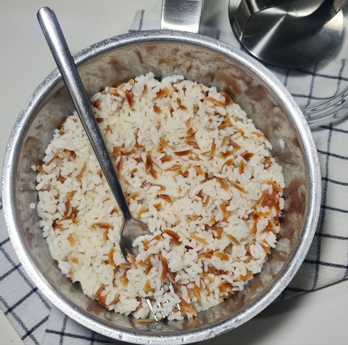 How to Make Flavorful Turkish Rice with Orzo Step-by-Step - Healthy ...