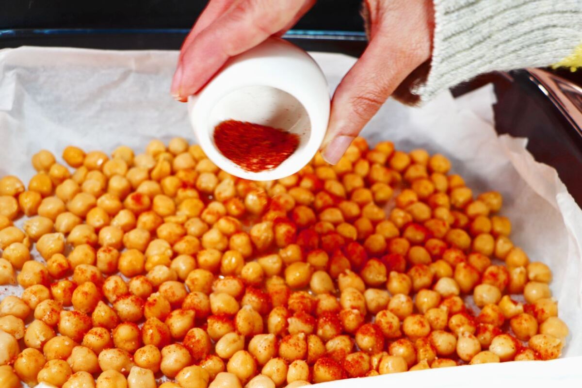 Crispy roasted chickpeas 12