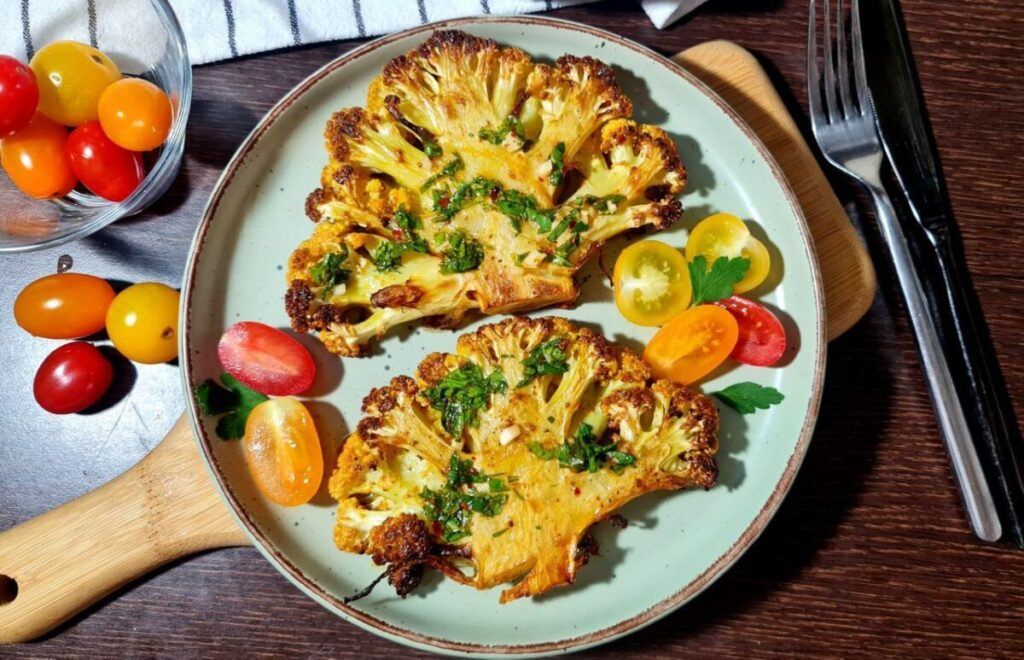 cauliflower steak serving