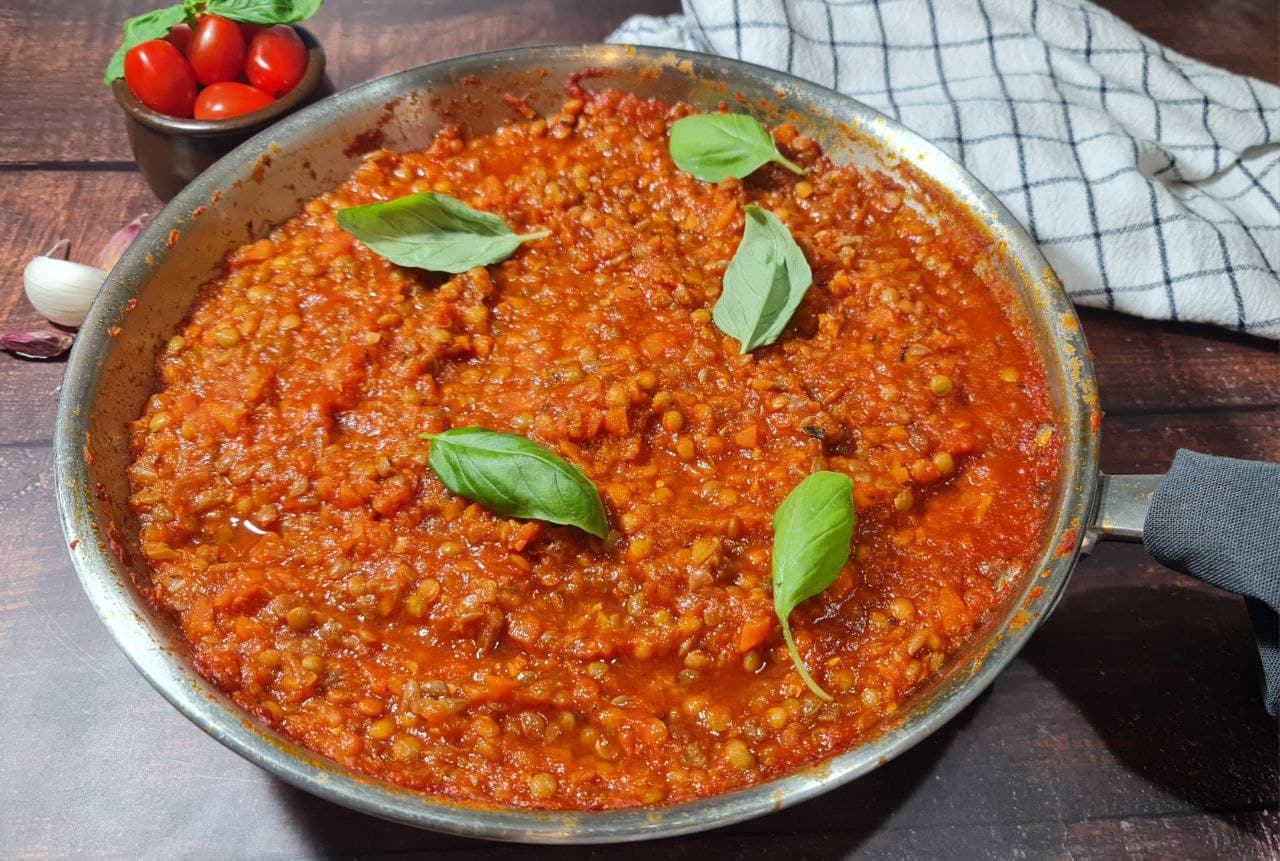 vegan bolognese serving