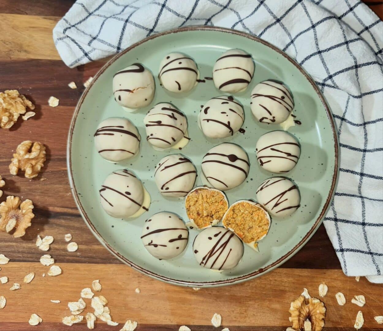 vegan carrot cake balls