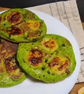 vegan spinach banana pancakes with caramelized banana